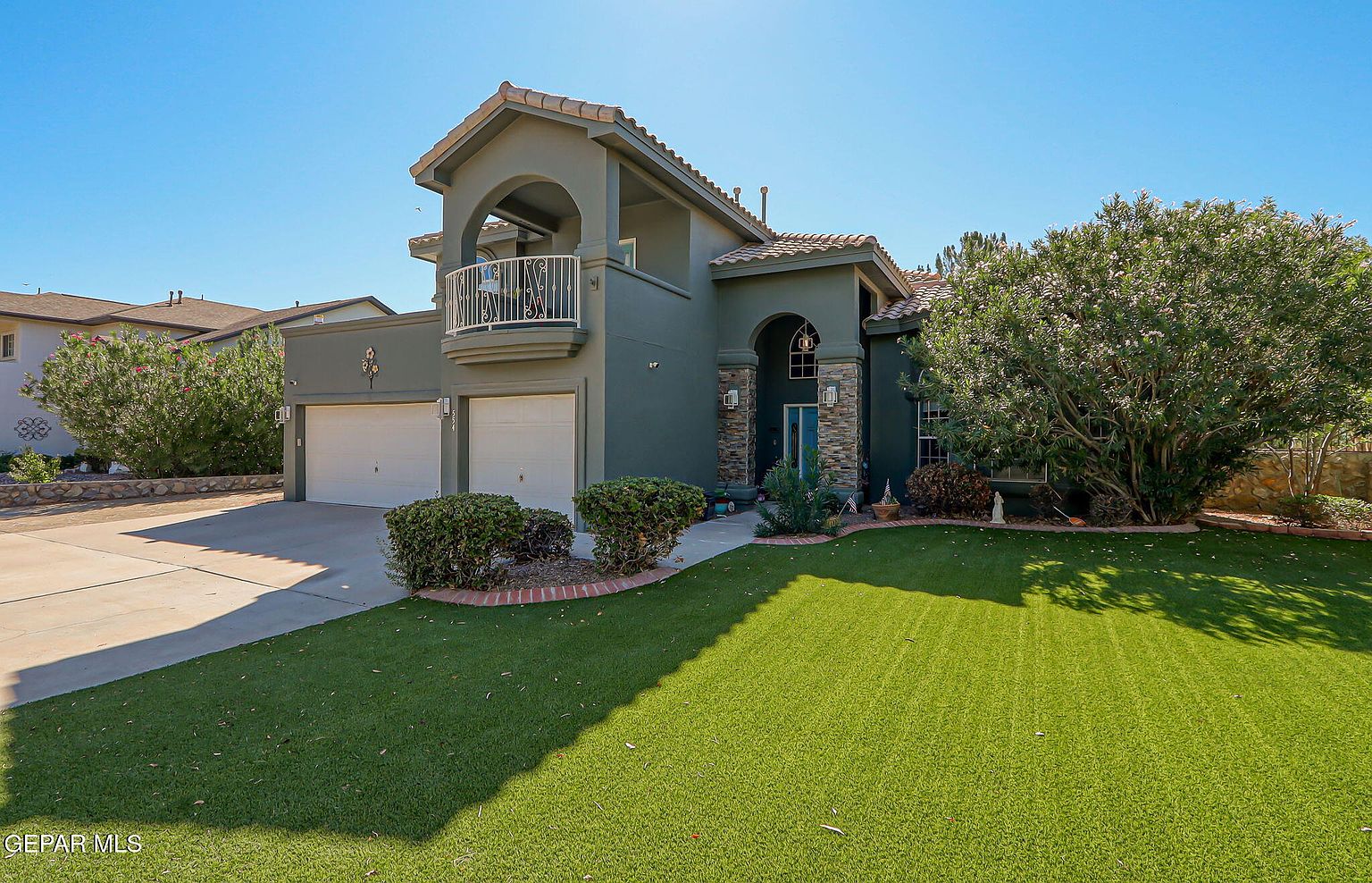 554 Shadow Willow Dr