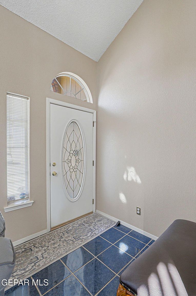 12604 Crystal Ridge St photo 4